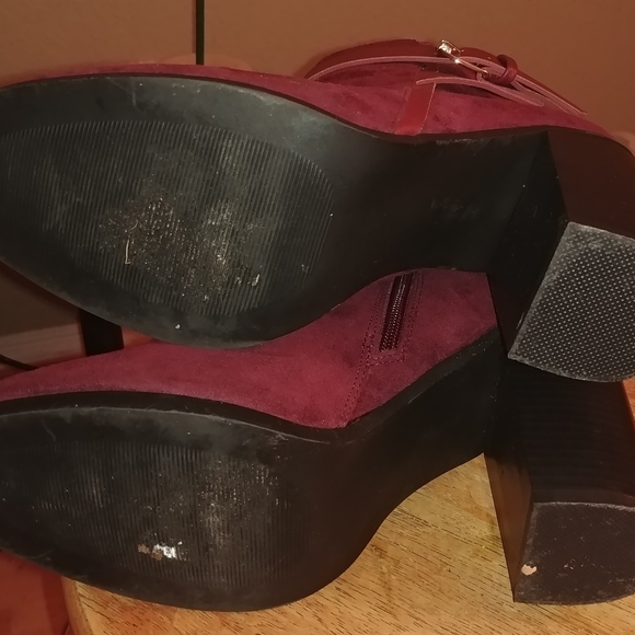 Booties - Picture 4 of 4